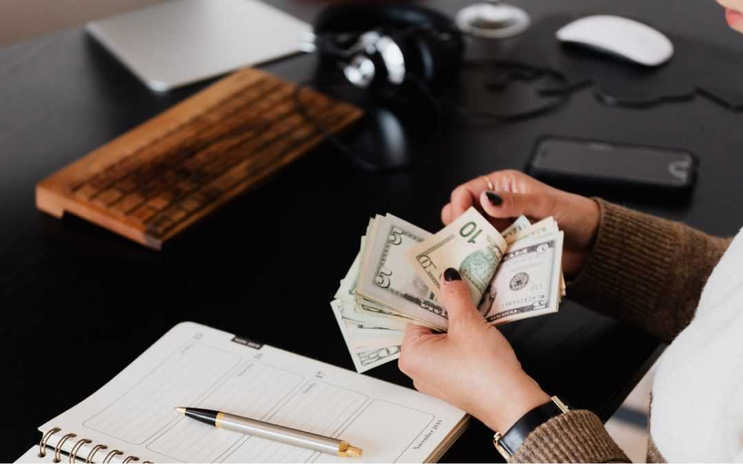 10 Tips on How To Negotiate Salary in 2026