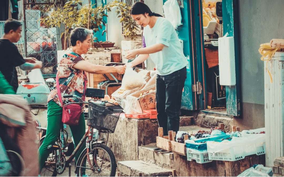 Haggling Strategy — Definition, 7 Haggling Techniques + Examples